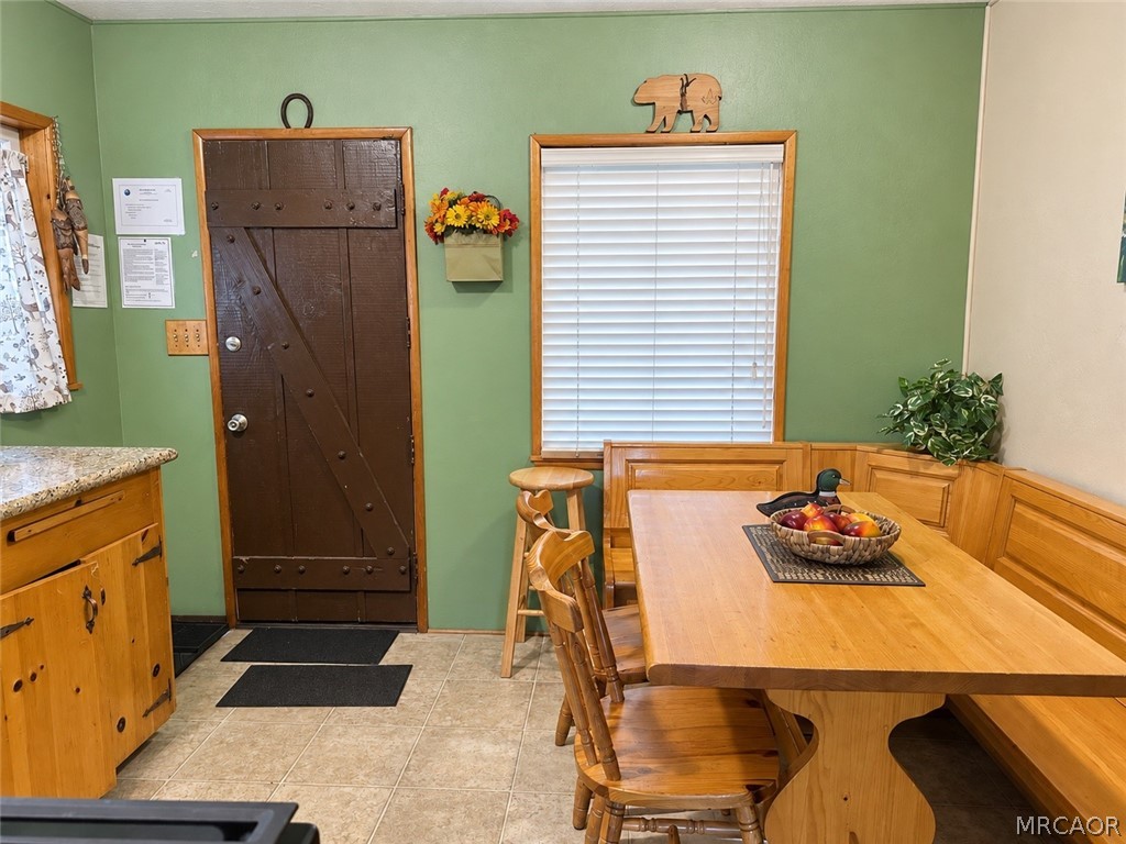 1118 Clubview Drive Property Photo 11