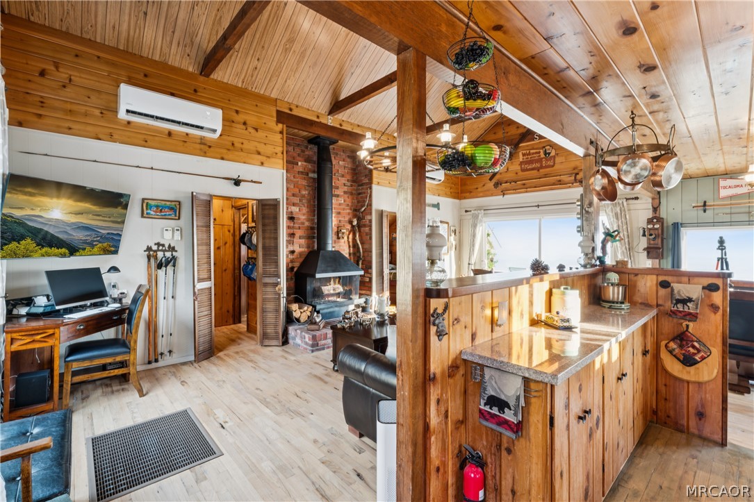 24187 Rockview Drive Property Photo 8