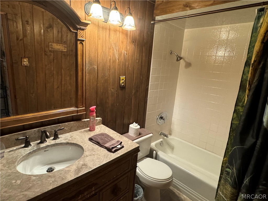 42696 Cougar Road Property Photo 9