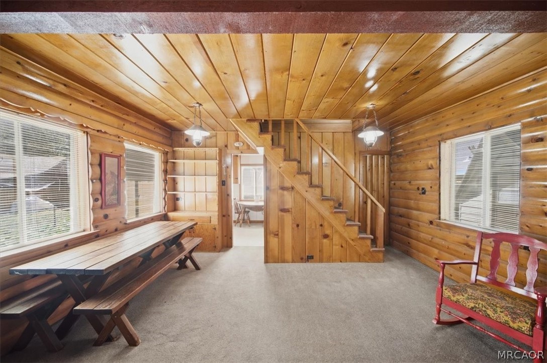 830 East Mountain View Boulevard Property Photo 6