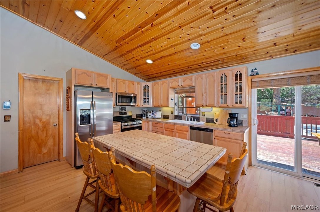 473 Villa Grove Avenue Property Photo 12