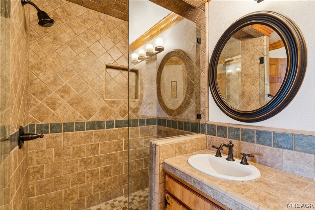 414 Pioneer Road Property Photo 29
