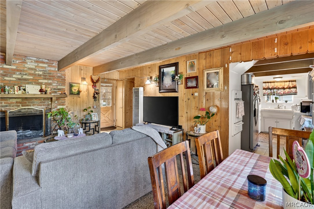 208 Heliotrope Drive Property Photo 12