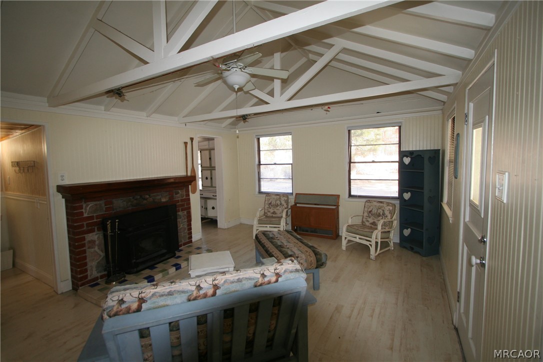 1004 Canyon Road 3 Property Photo 2