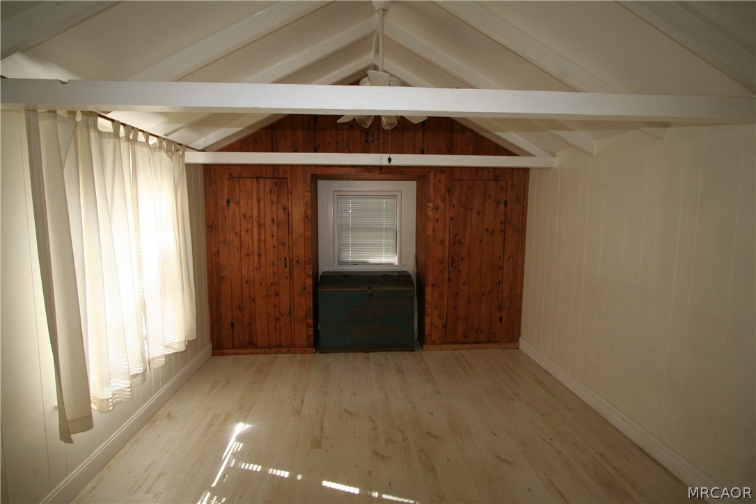 1004 Canyon Road 3 Property Photo 6