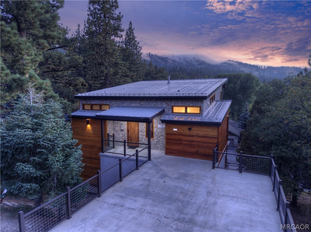 43669 Ridge Crest Drive Property Photo 1