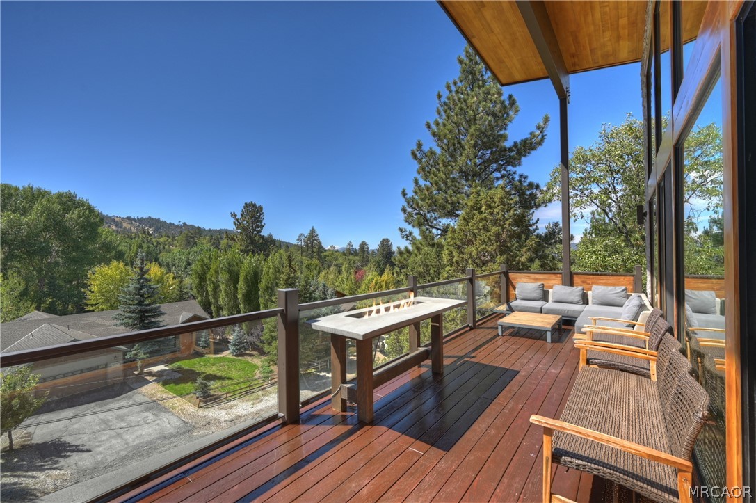 43669 Ridge Crest Drive Property Photo 12