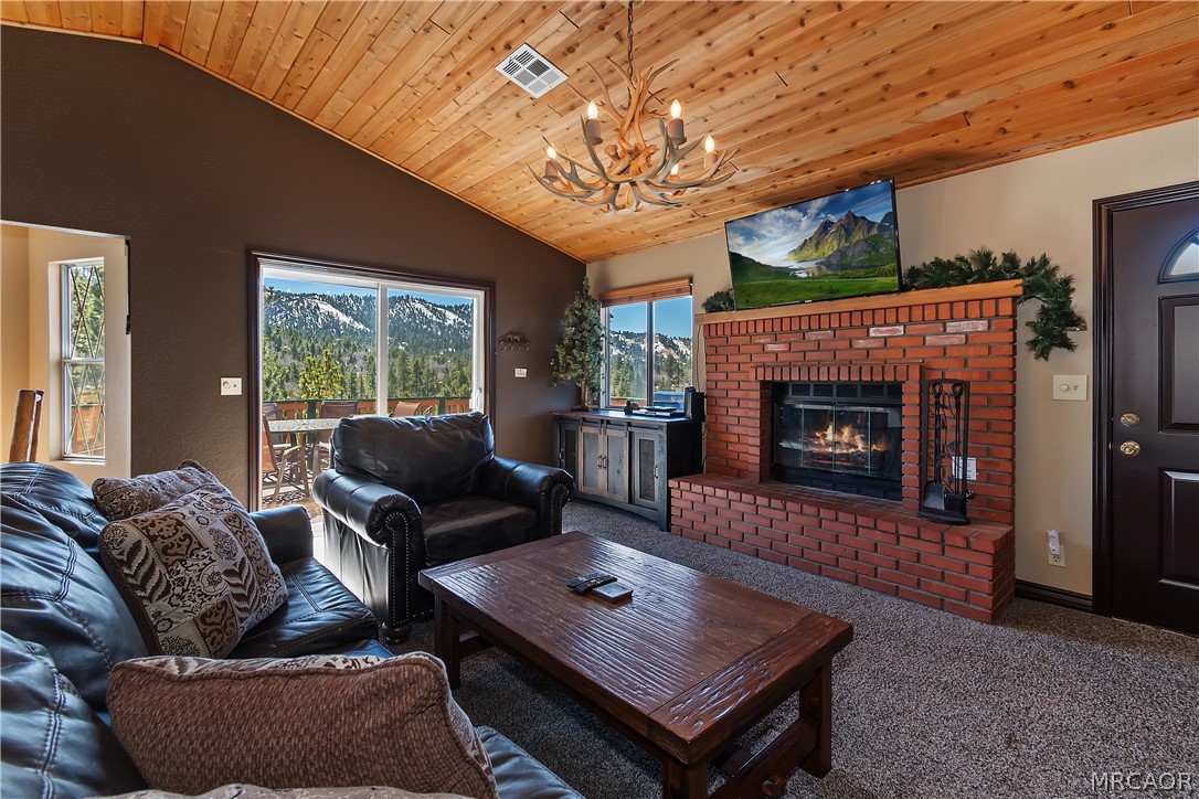 43850 Yosemite Drive Property Photo 6