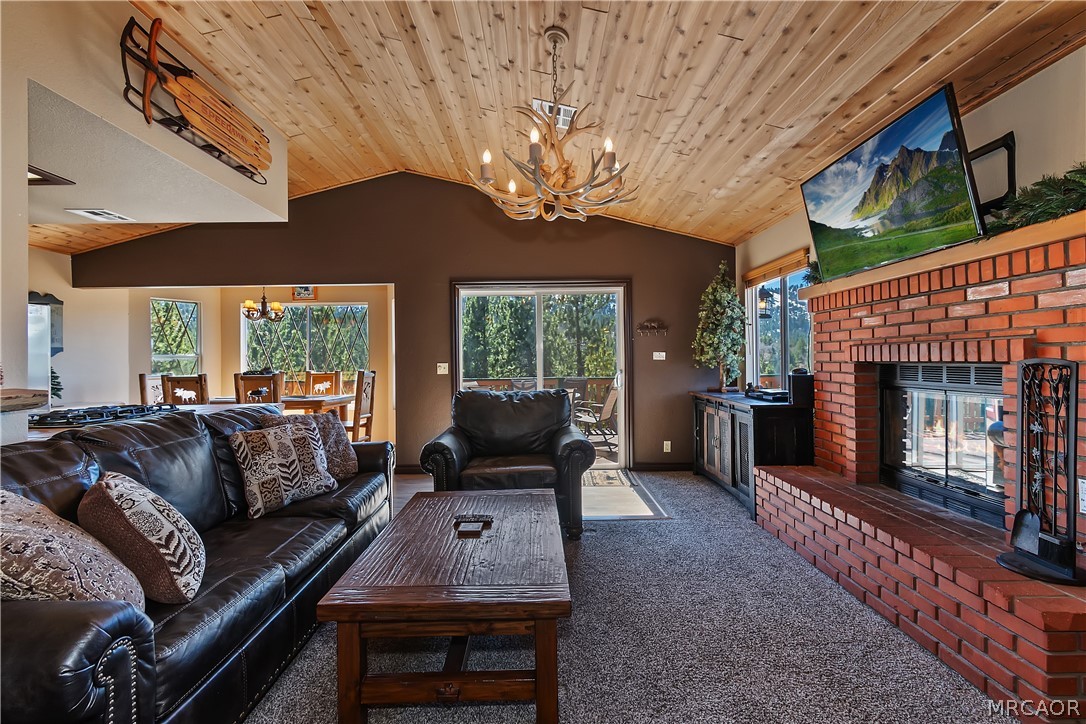 43850 Yosemite Drive Property Photo 10