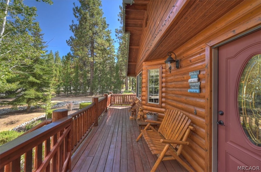 1155 Willow Lane Property Photo 4
