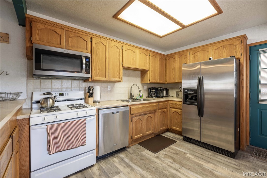 1009 White Mountain Property Photo 7