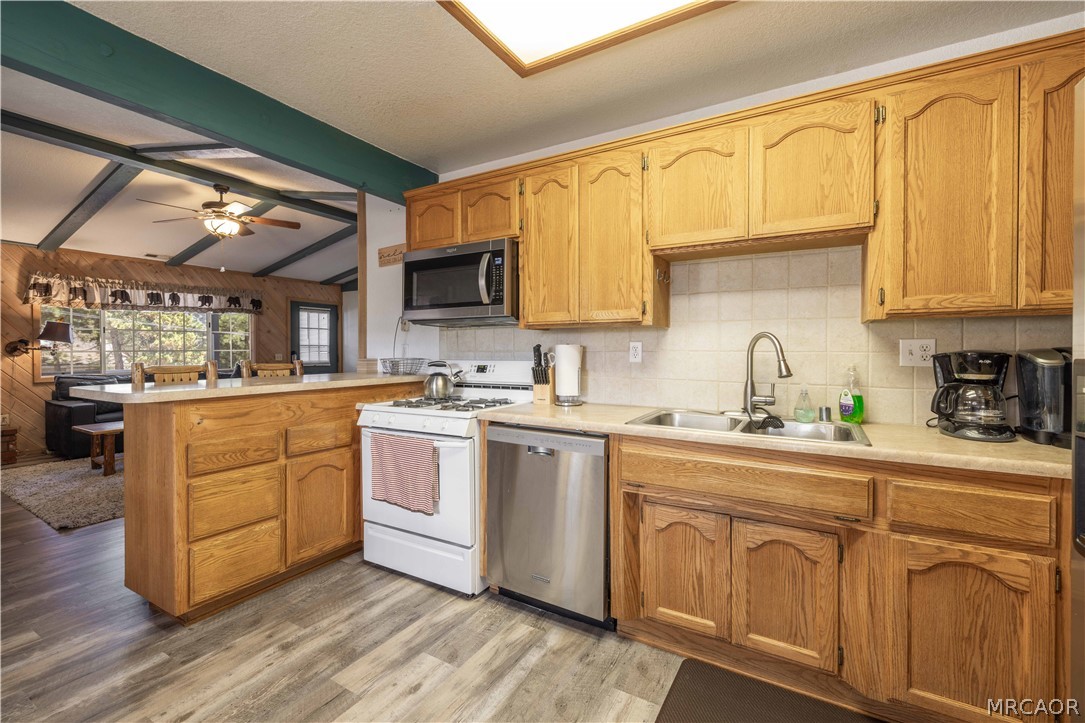 1009 White Mountain Property Photo 8