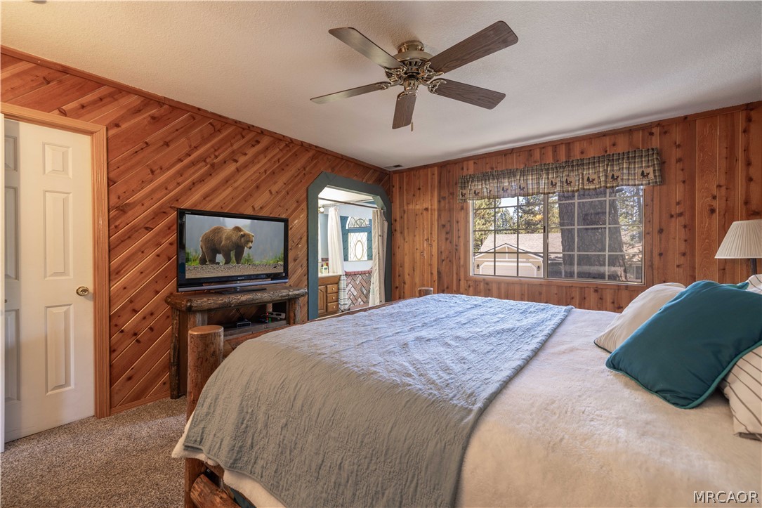 1009 White Mountain Property Photo 11