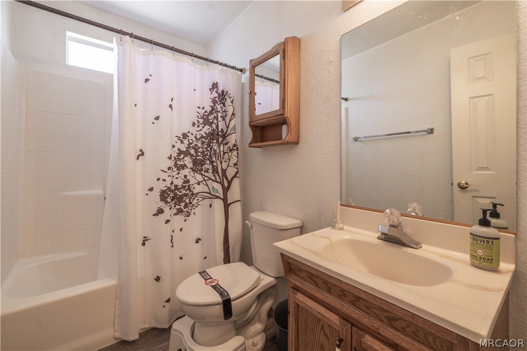 1009 White Mountain Property Photo 13