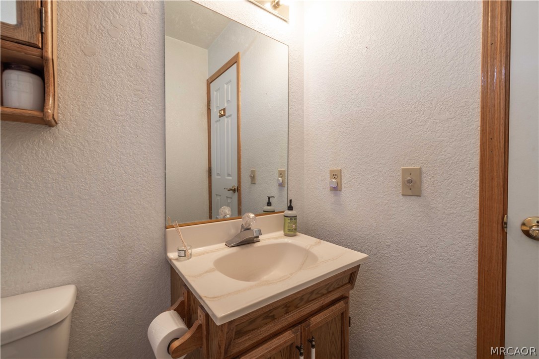 1009 White Mountain Property Photo 14