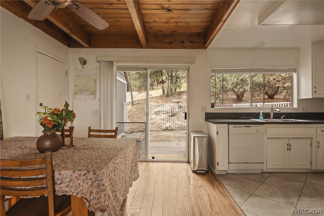 1284 Cortina Drive Property Photo 4