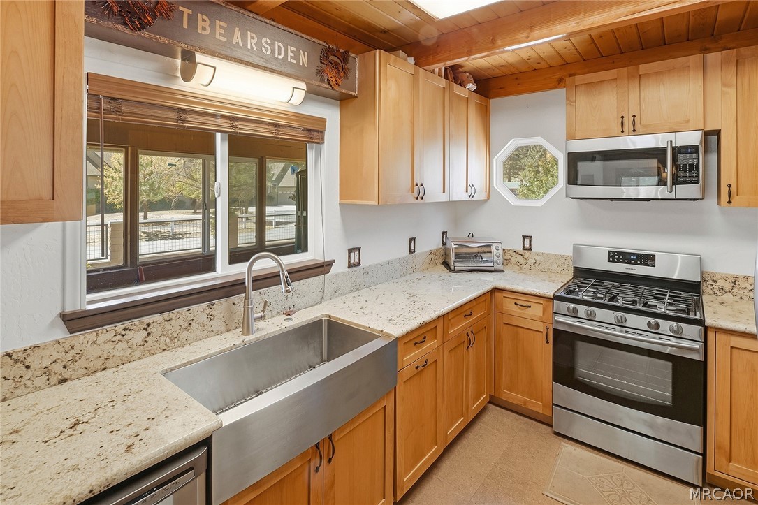 39196 Seminole Drive Property Photo 14