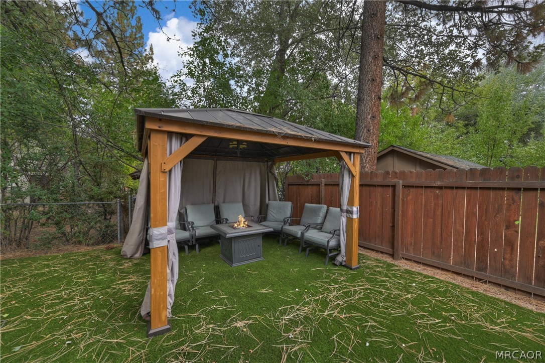 42824 Cedar Avenue Property Photo 42