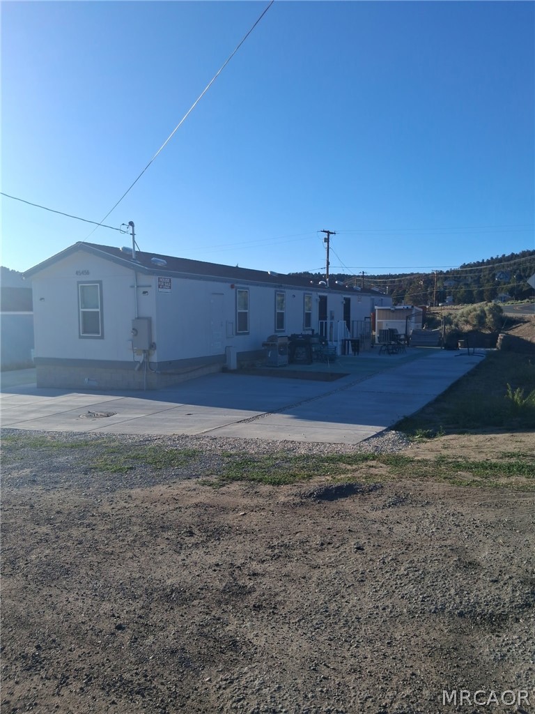 45456 7th Street Property Photo 3