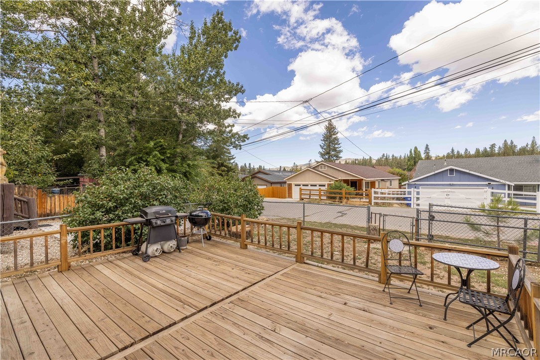 42585 Falcon Avenue Property Photo 3