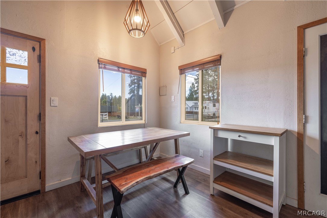 42585 Falcon Avenue Property Photo 8