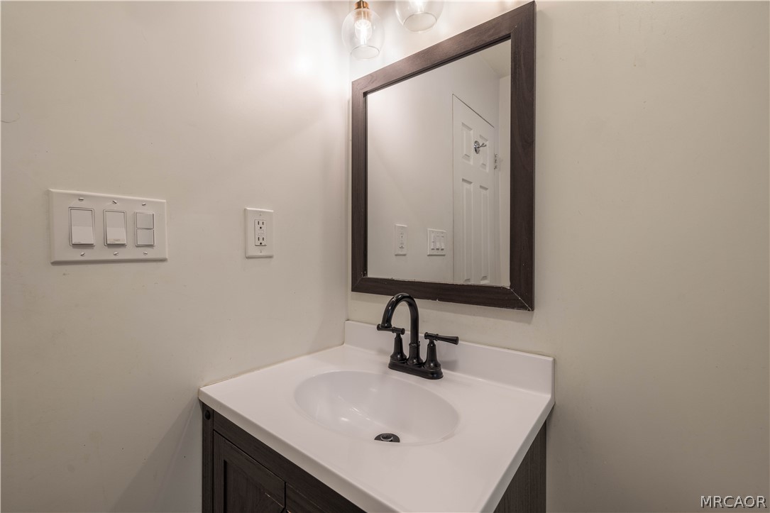 42585 Falcon Avenue Property Photo 16