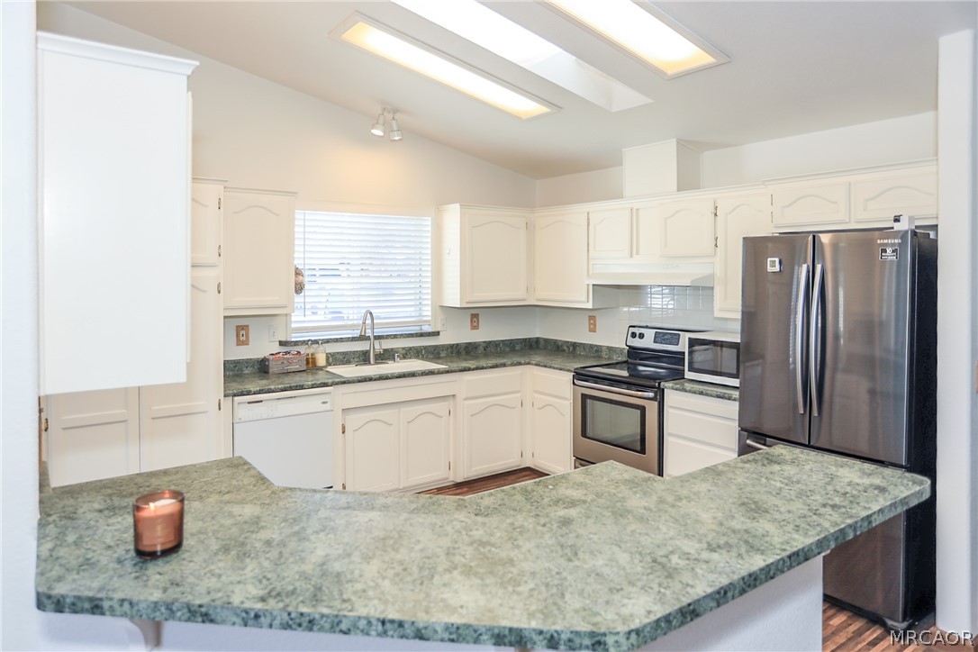 45395 7th Street Property Photo 10