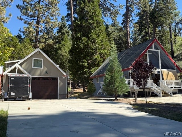 647 Lone Pine Lane Property Photo 1