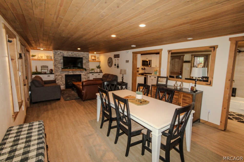 42655 Peregrine Avenue Property Photo 2