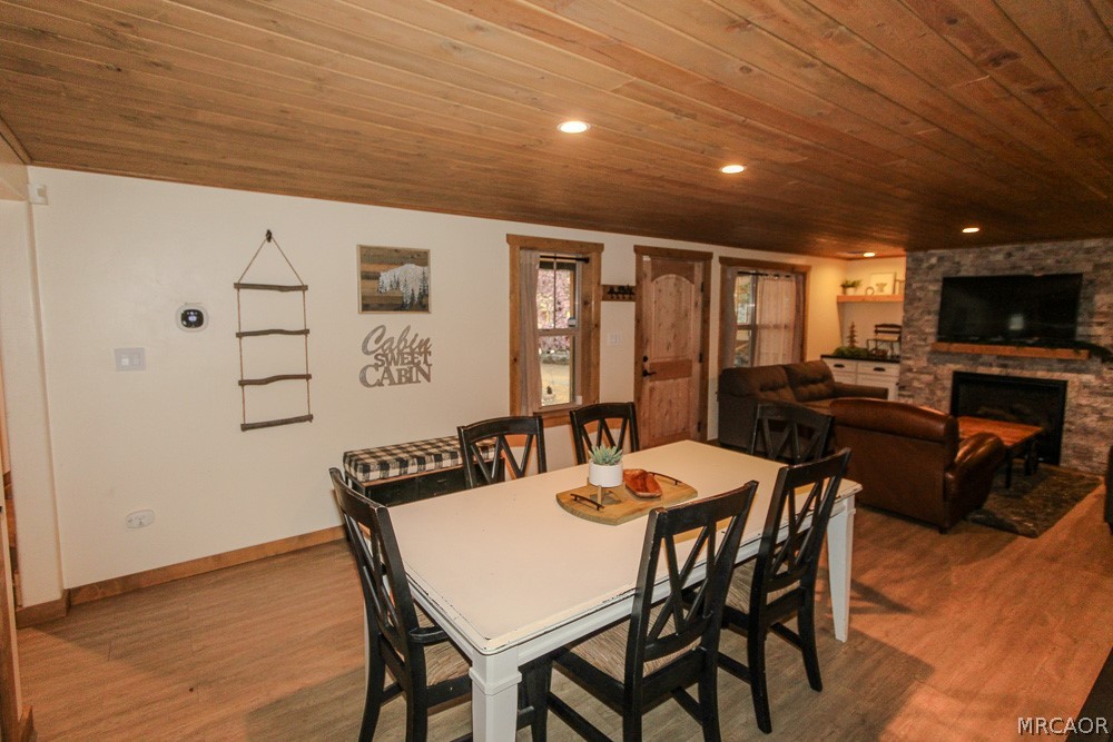 42655 Peregrine Avenue Property Photo 3