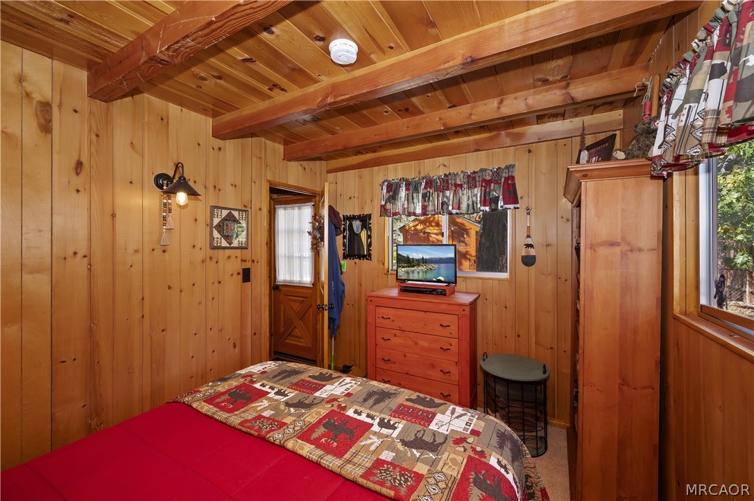 698 Highland Lane Property Photo 18