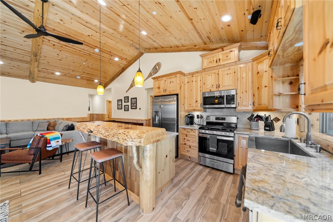 42765 Cougar Road Property Photo 12