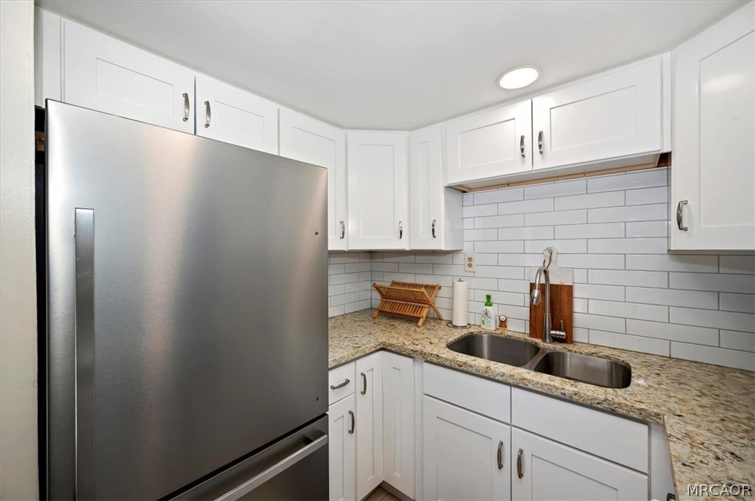 43051 Monterey Street Property Photo 15