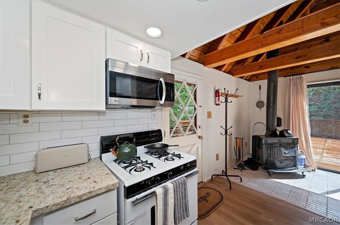 43051 Monterey Street Property Photo 16
