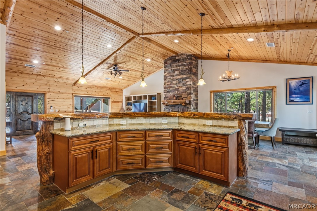 1520 Fallbrook Court Property Photo 10