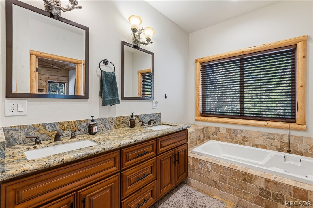 1520 Fallbrook Court Property Photo 18