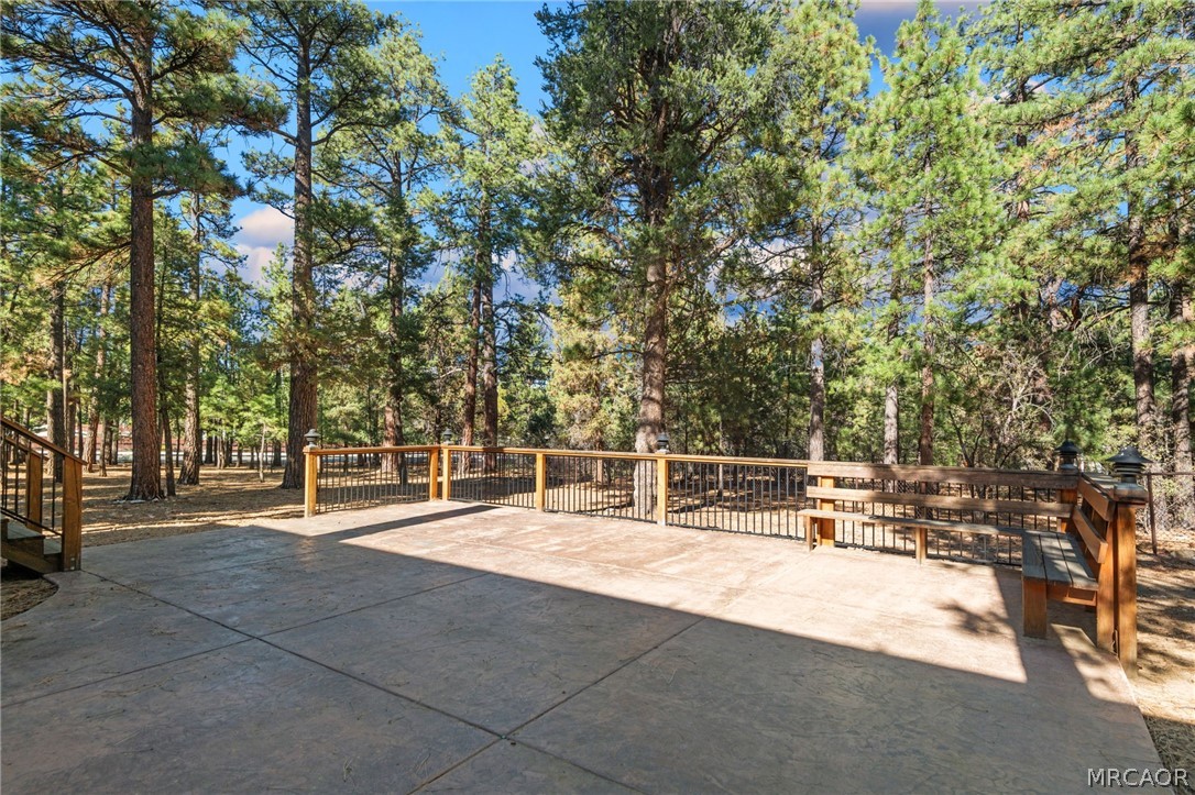 1520 Fallbrook Court Property Photo 30