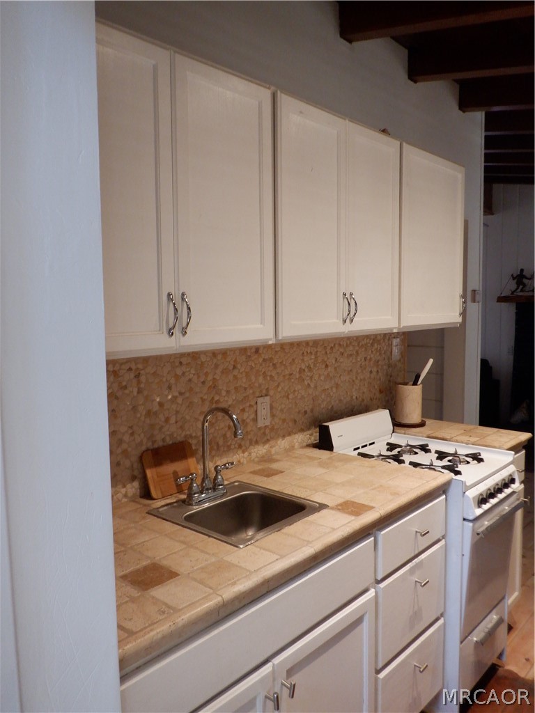 582 Beechnut Drive Property Photo 10