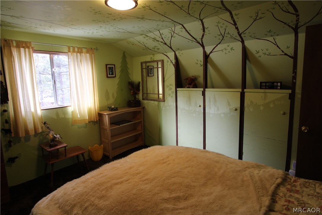 323 Hilltop Lane Property Photo 9