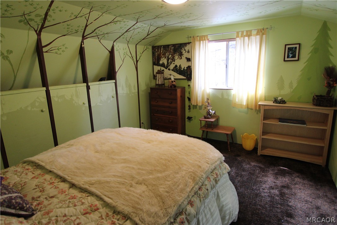 323 Hilltop Lane Property Photo 12