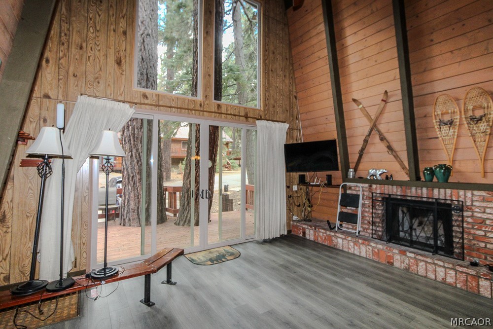 42934 Fairy Avenue Property Photo 3