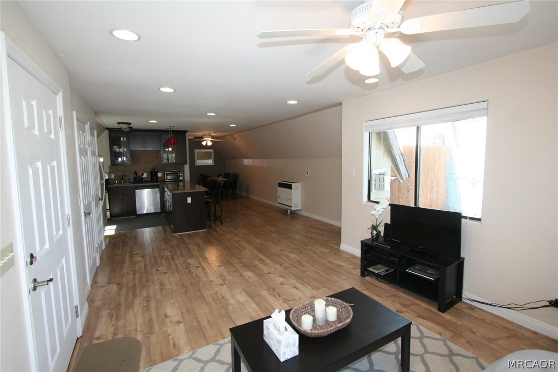 118 West Sherwood Boulevard Property Photo 2