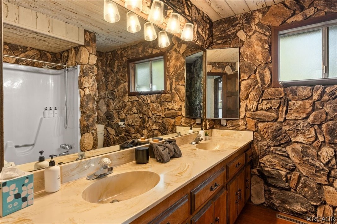 1160 West Alta Vista Avenue Property Photo 25