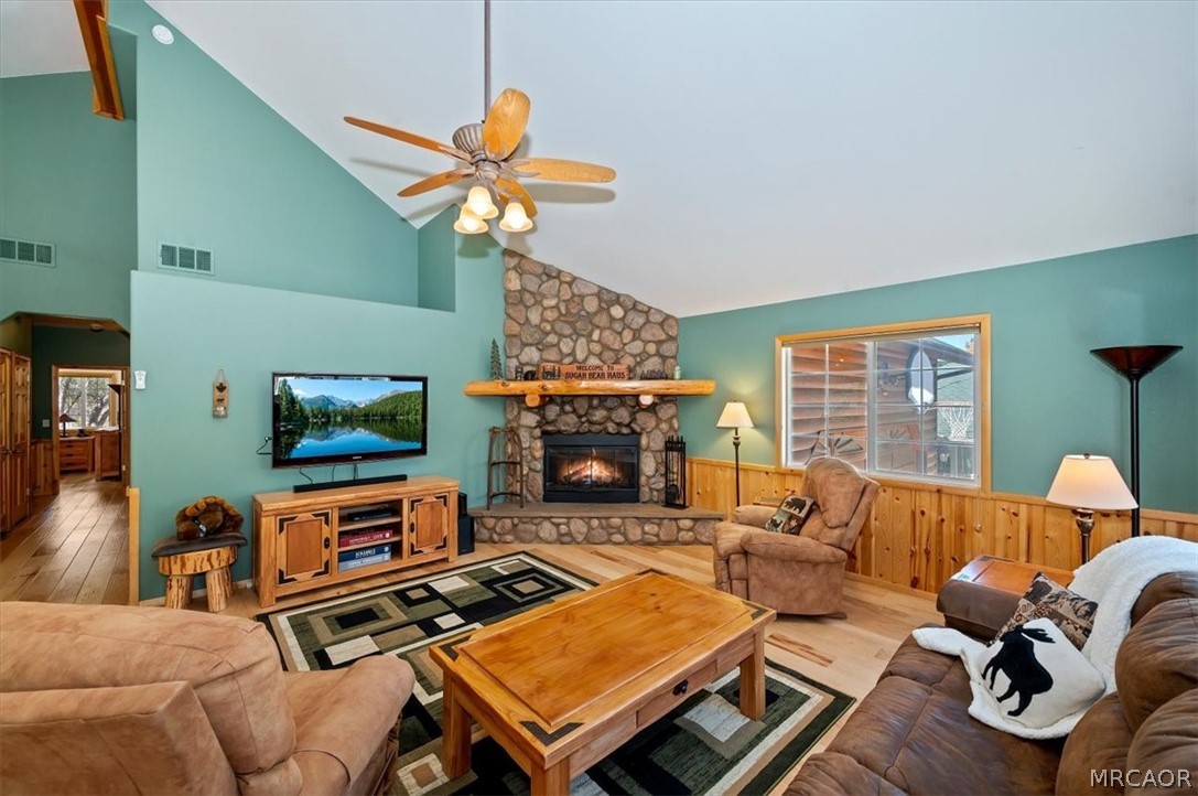 340 Santa Barbara Avenue Property Photo 8