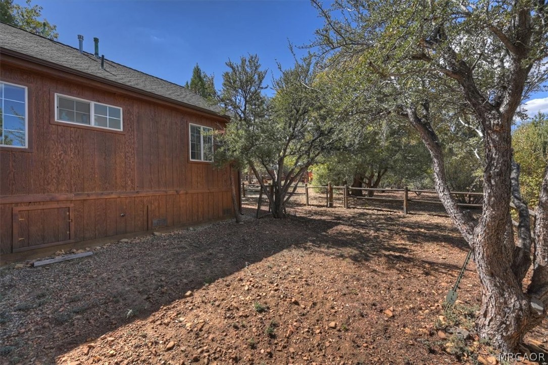 340 Santa Barbara Avenue Property Photo 33