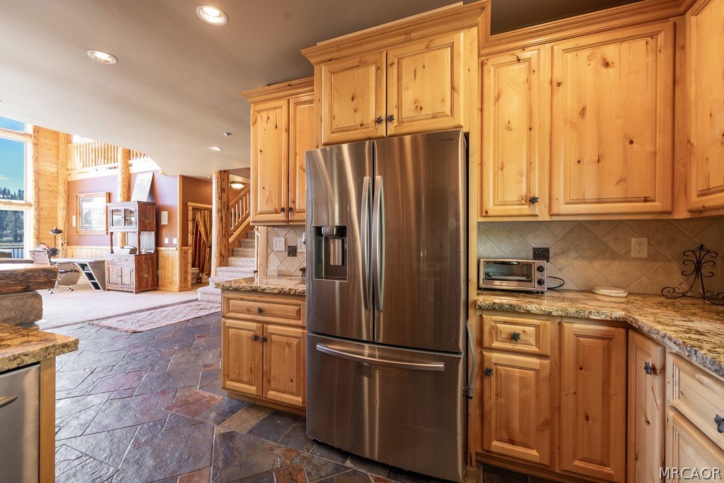 42489 Bear Loop Property Photo 6