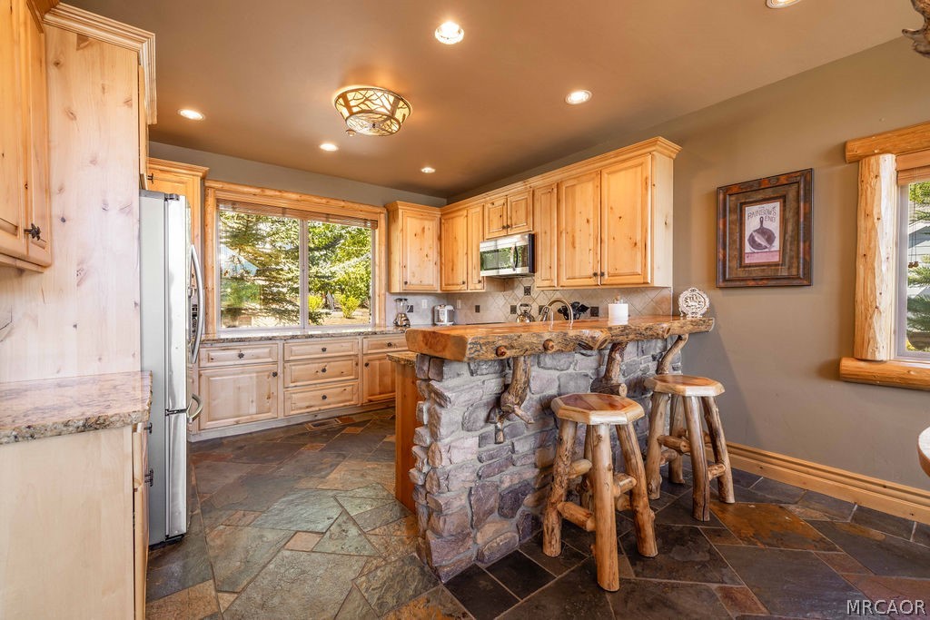 42489 Bear Loop Property Photo 7