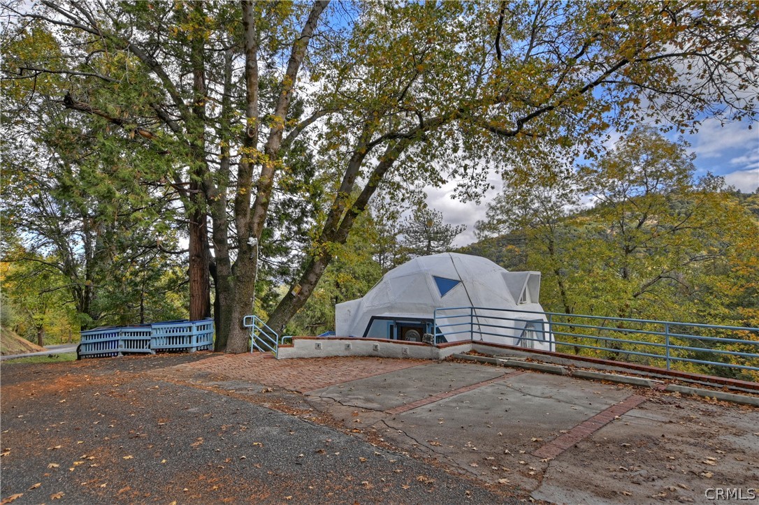 24998 Jewel Drive Property Photo 4
