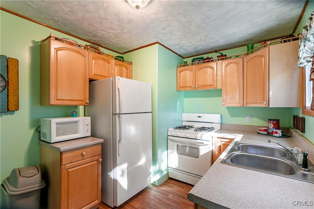 26481 Alpine Lane Property Photo 9