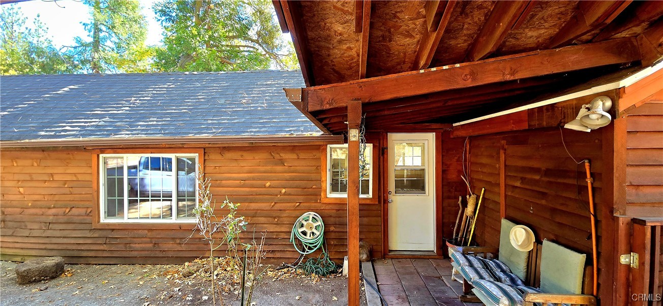 21661 Crest Forest Drive Property Photo 2